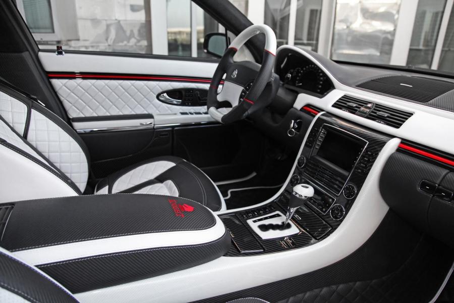 Интерьер Maybach 57S by Knight Luxury (W240) 2014 года  (фото 9 из 22)